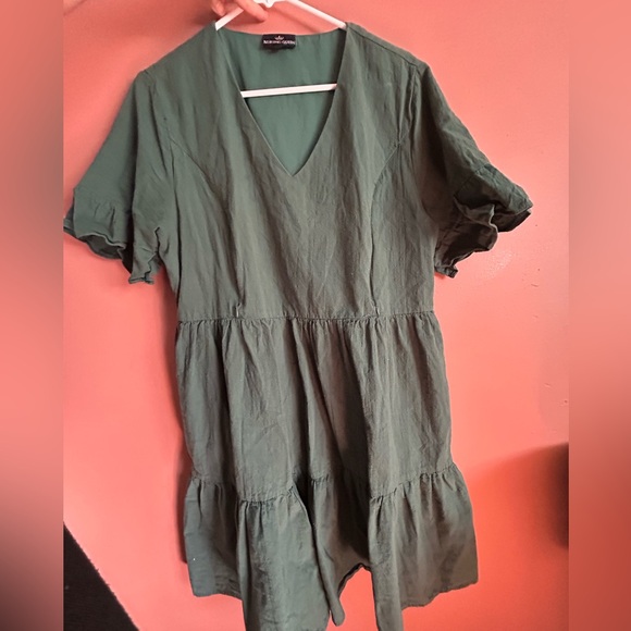 NURSING QUEEN DRESS WITH POCKETS -BELL SLEEVE- GREEN - Picture 4 of 5